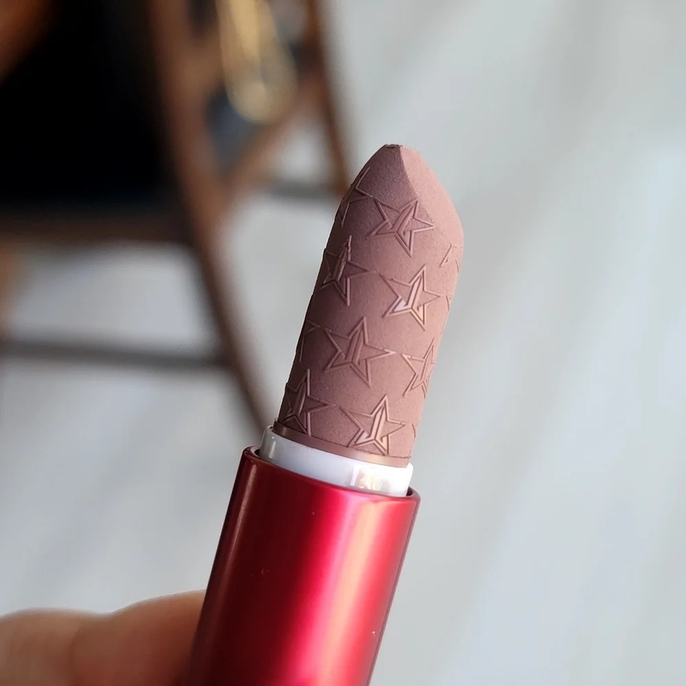 NEW JEFFREE STAR Velvet Trap Lipstick in Mouse Trap